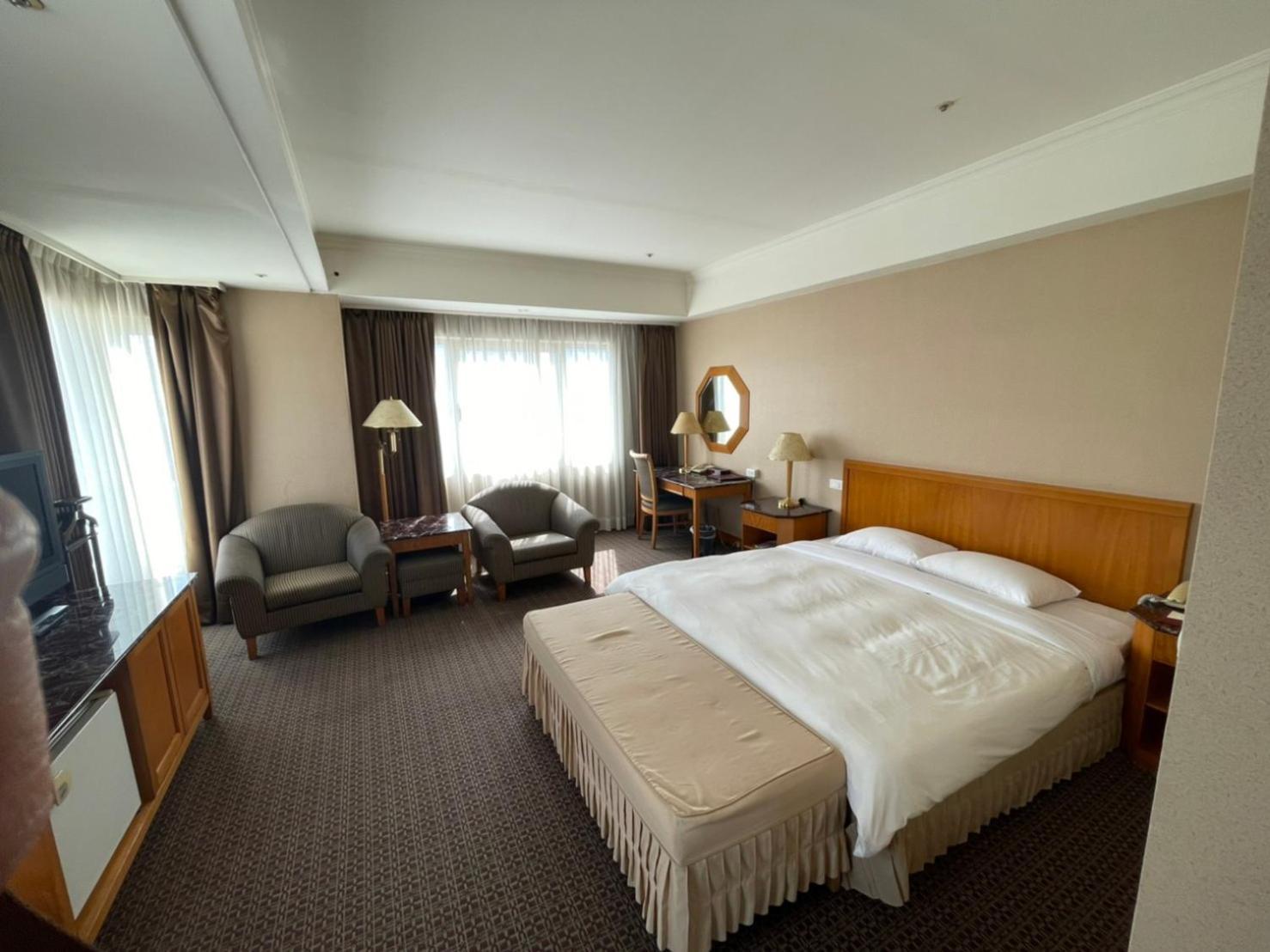 Chuto Plaza Hotel Taoyuan Bagian luar foto