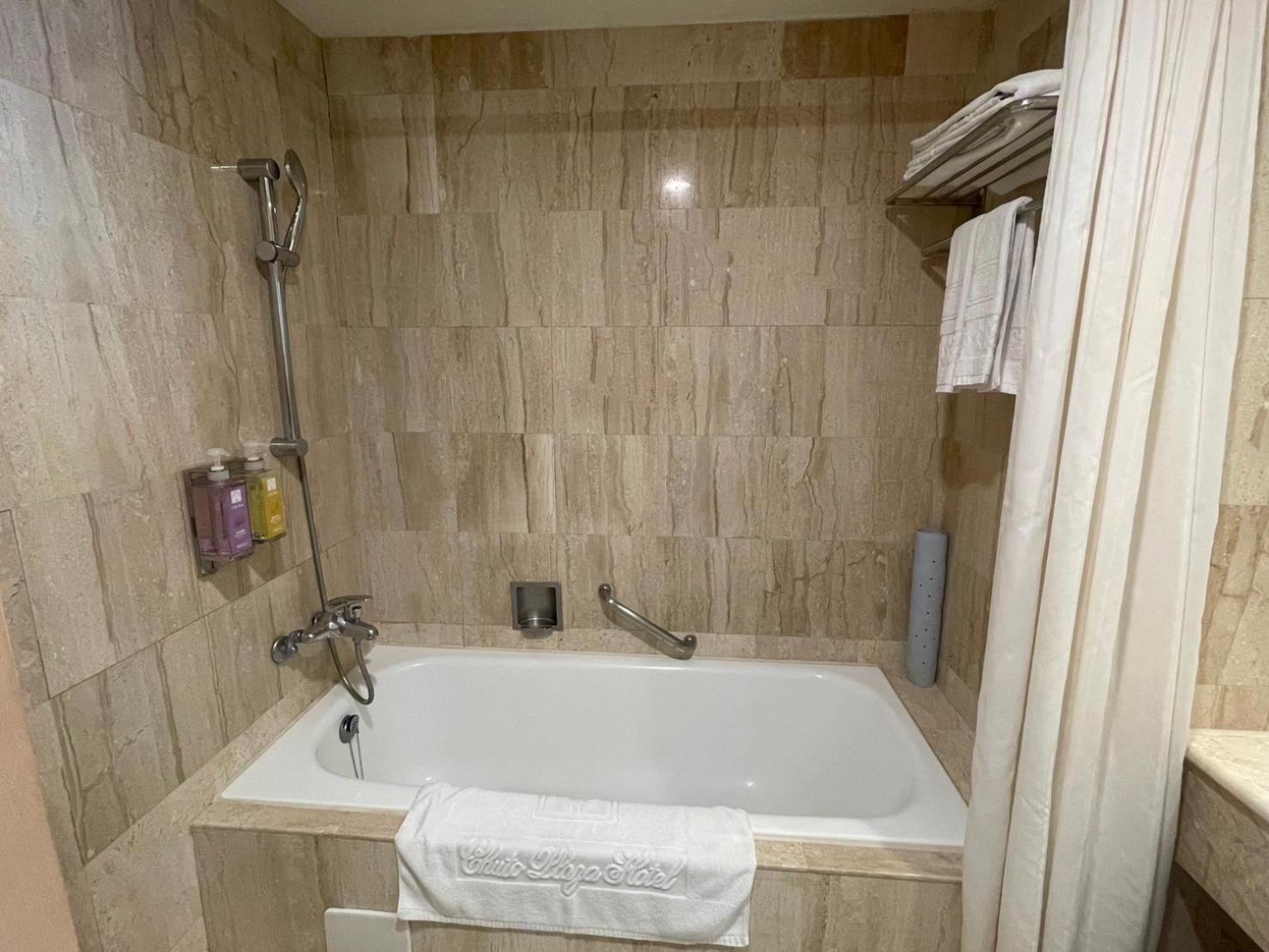 Chuto Plaza Hotel Taoyuan Bagian luar foto